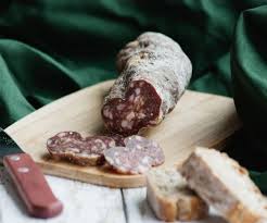 SAUCISSON AUX CEPES